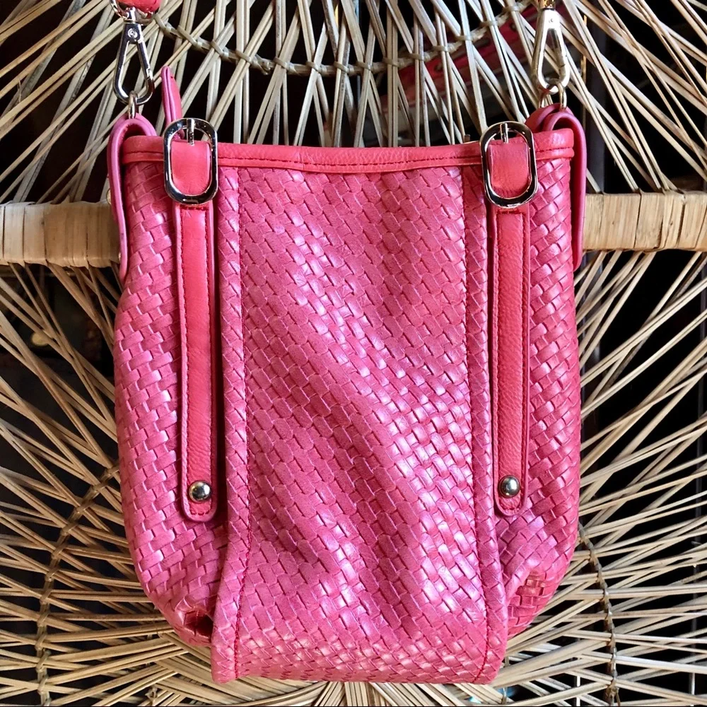 3/$20 JUST MILLIE Woven Pattern Crossbody Bucket Bag Purse Pink